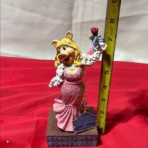 Disney Traditions Miss Piggy with rose “Diva? Moi?” Figurine